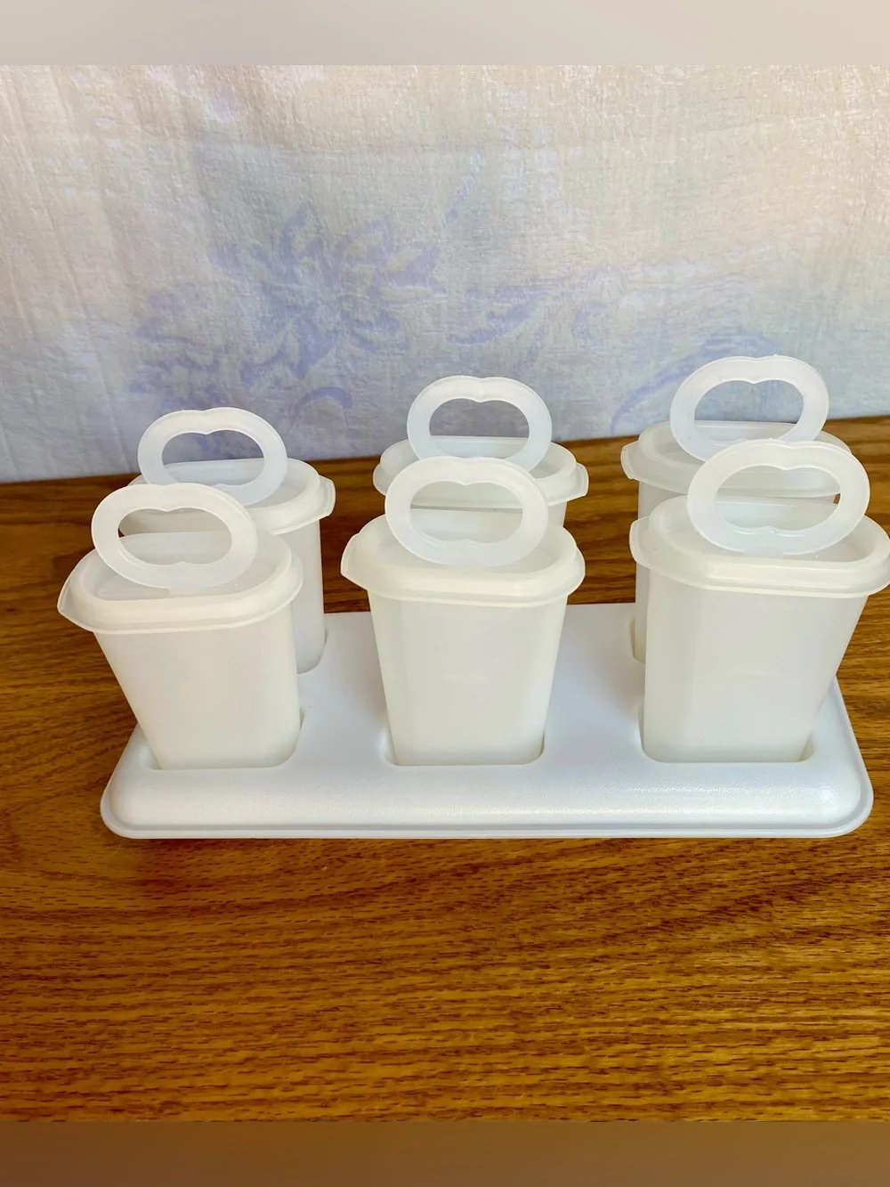Vintage Tupperware Ice Tups set